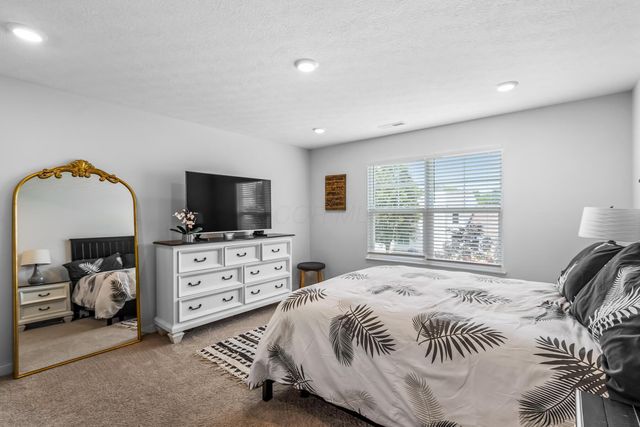 284 Shady Hollow Drive, Commercial Point, OH 43116