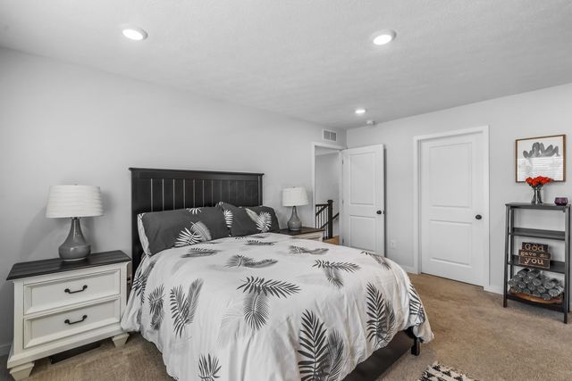 284 Shady Hollow Drive, Commercial Point, OH 43116