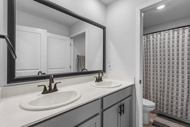284 Shady Hollow Drive, Commercial Point, OH 43116