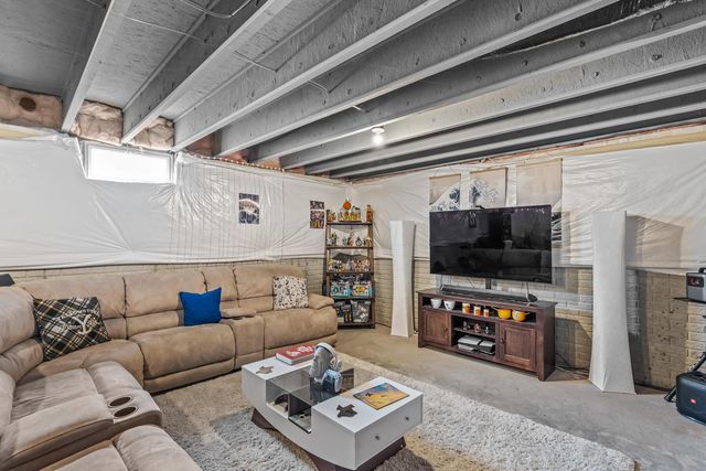 284 Shady Hollow Drive, Commercial Point, OH 43116