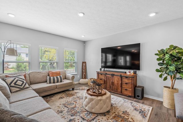 284 Shady Hollow Drive, Commercial Point, OH 43116