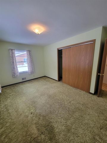 2288 W Giles Road, Muskegon, MI 49445