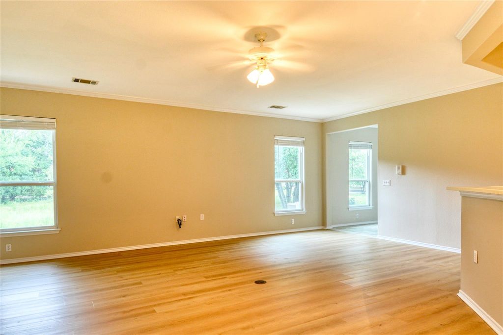 115 Dickens CIR, Georgetown, TX 78633