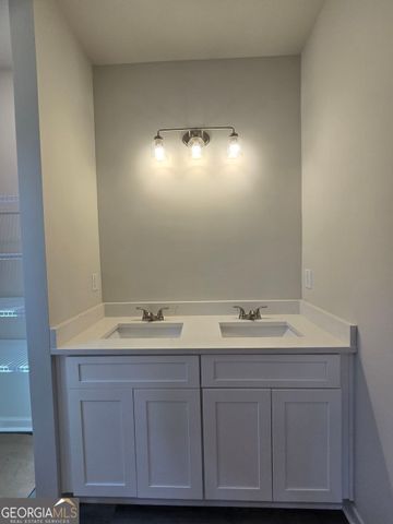 229 Swan Lake Road, Stockbridge, GA 30281