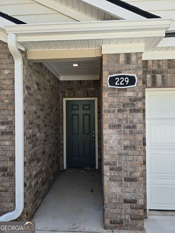 229 Swan Lake Road, Stockbridge, GA 30281