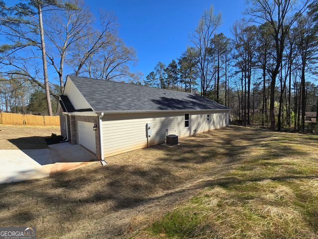 229 Swan Lake Road, Stockbridge, GA 30281