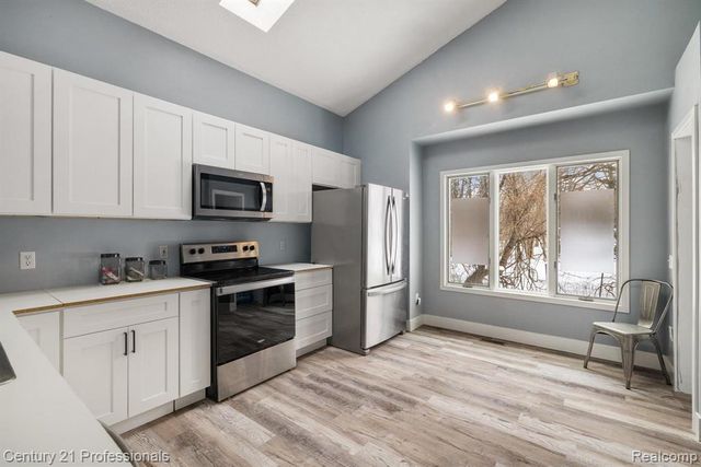 132 Florence Street, Lake Orion, MI 48362