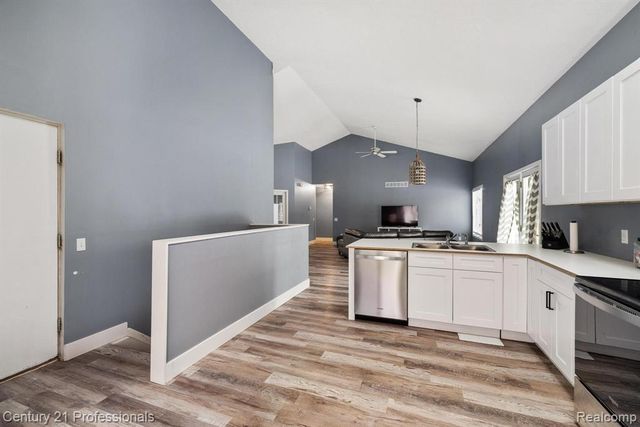 132 Florence Street, Lake Orion, MI 48362