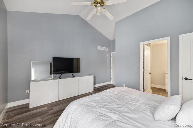 132 Florence Street, Lake Orion, MI 48362