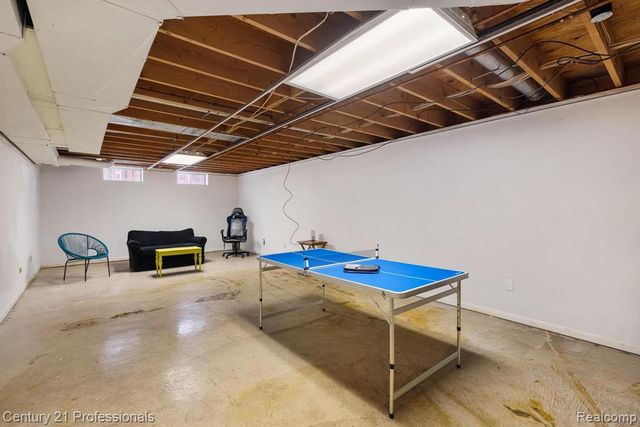 132 Florence Street, Lake Orion, MI 48362