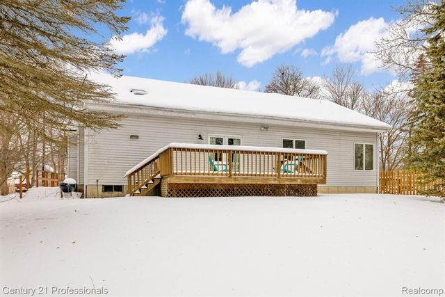 132 Florence Street, Lake Orion, MI 48362