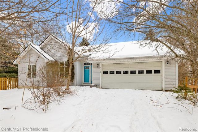 132 Florence Street, Lake Orion, MI 48362