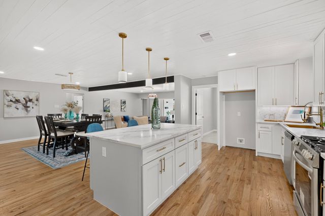 811 Tarryall Drive, Dallas, TX 75224