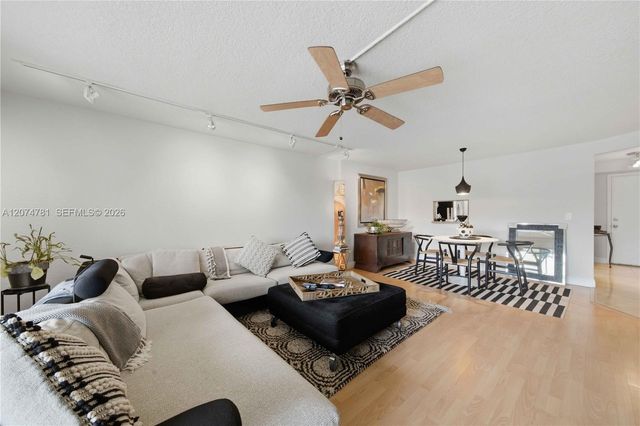 441 SE 3rd Street 207, Dania Beach, FL 33004