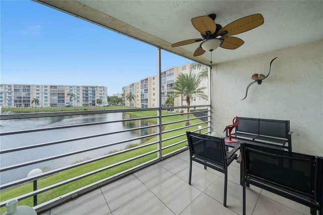 441 SE 3rd Street 207, Dania Beach, FL 33004
