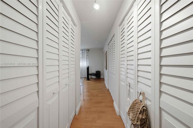441 SE 3rd Street 207, Dania Beach, FL 33004
