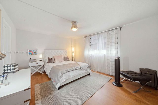 441 SE 3rd Street 207, Dania Beach, FL 33004