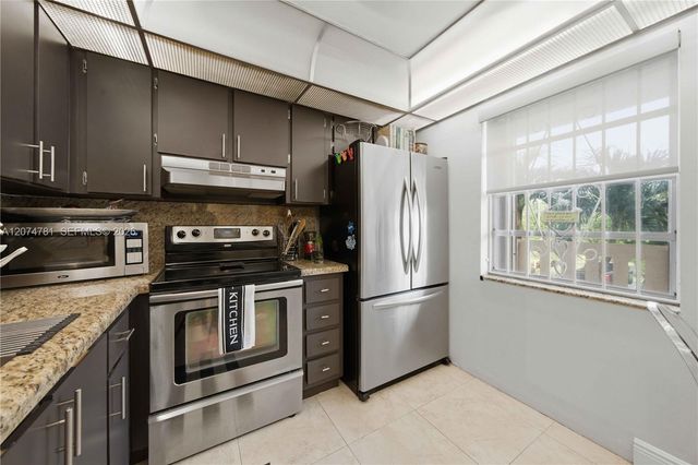 441 SE 3rd Street 207, Dania Beach, FL 33004