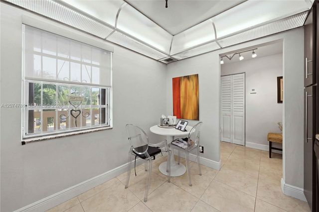 441 SE 3rd Street 207, Dania Beach, FL 33004