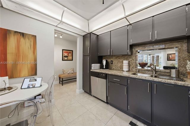 441 SE 3rd Street 207, Dania Beach, FL 33004