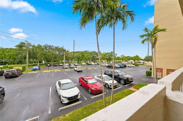 441 SE 3rd Street 207, Dania Beach, FL 33004