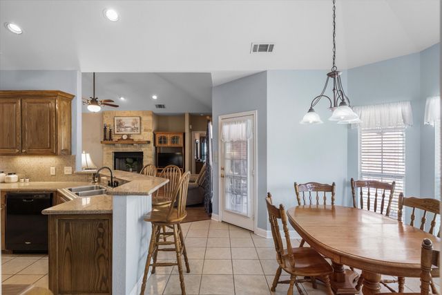 201 Vz County Road 4136, Canton, TX 75103