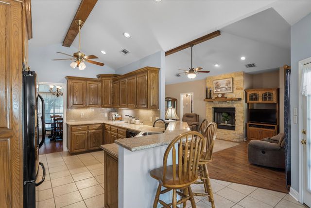 201 Vz County Road 4136, Canton, TX 75103