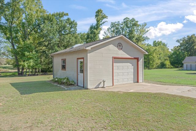 201 Vz County Road 4136, Canton, TX 75103