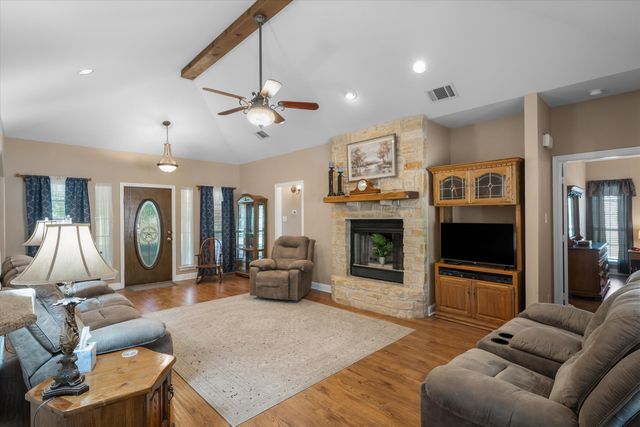 201 Vz County Road 4136, Canton, TX 75103