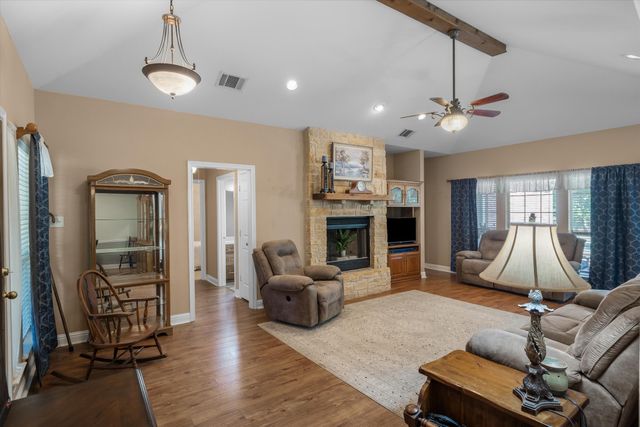 201 Vz County Road 4136, Canton, TX 75103