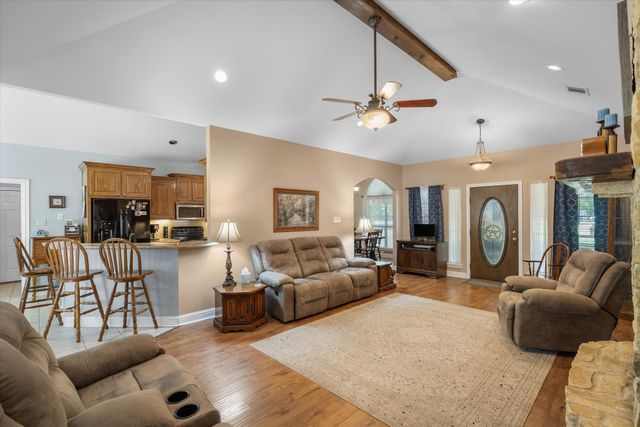 201 Vz County Road 4136, Canton, TX 75103
