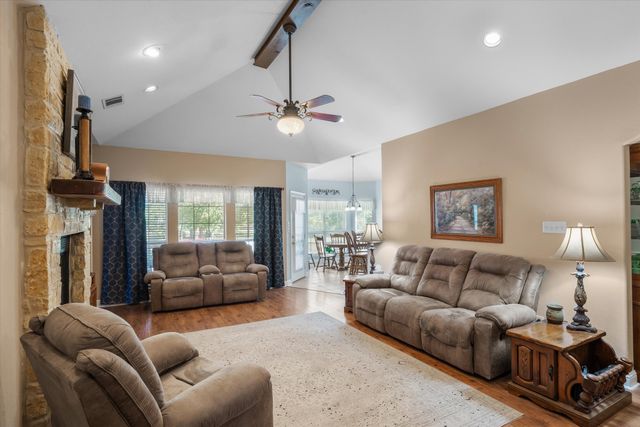 201 Vz County Road 4136, Canton, TX 75103