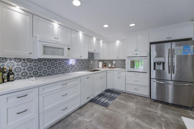 229 SW 19th Road ., Miami, FL 33129