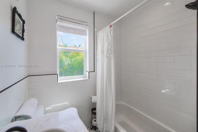229 SW 19th Road ., Miami, FL 33129