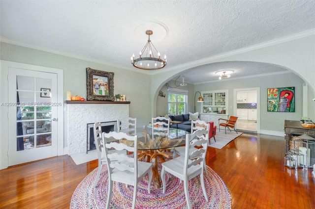 229 SW 19th Road ., Miami, FL 33129