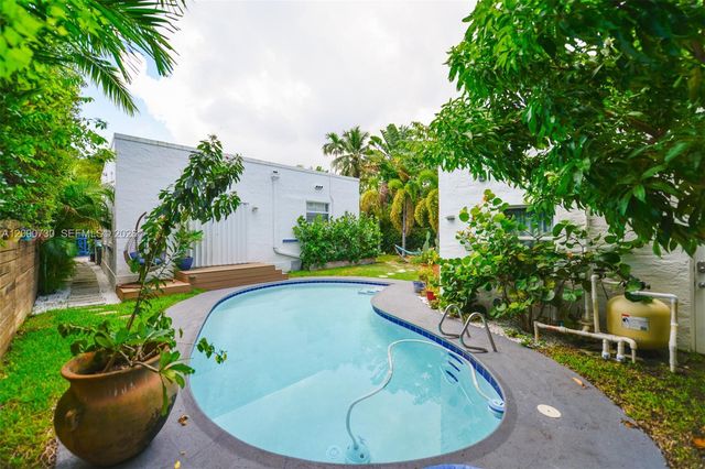 229 SW 19th Road ., Miami, FL 33129