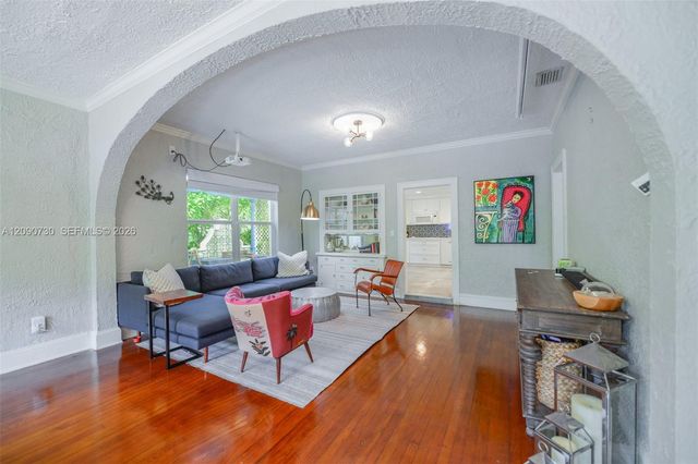 229 SW 19th Road ., Miami, FL 33129