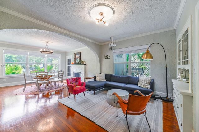 229 SW 19th Road ., Miami, FL 33129