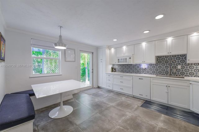 229 SW 19th Road ., Miami, FL 33129