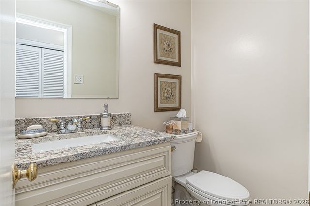 2704 Frankfort Circle, Fayetteville, NC 28303