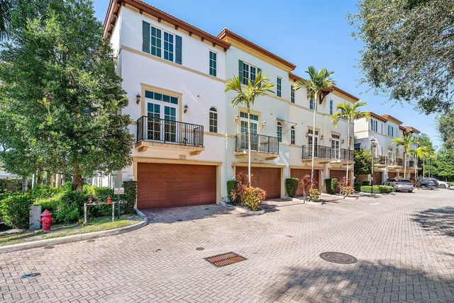 3281 Estancia Lane, Boynton Beach, FL 33435