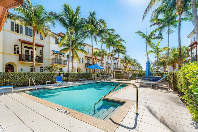 3281 Estancia Lane, Boynton Beach, FL 33435
