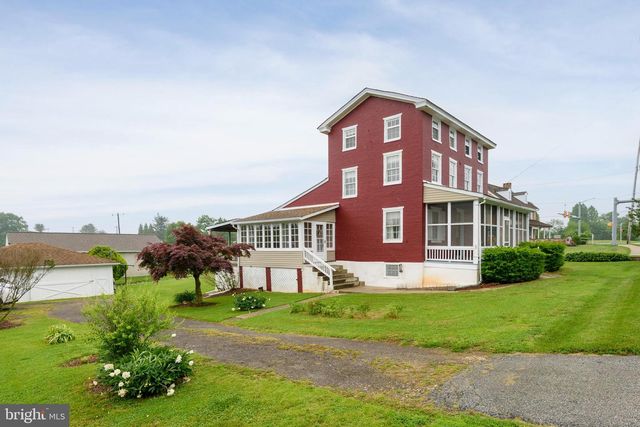 808 W BALTIMORE PIKE, West Grove, PA 19390