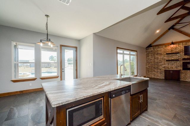 16173 Oaklawn Drive, Splendora, TX 77372