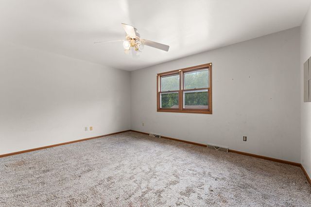 928 Jordan Circle, Schererville, IN 46375