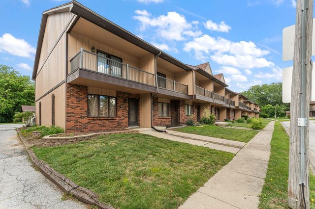 928 Jordan Circle, Schererville, IN 46375