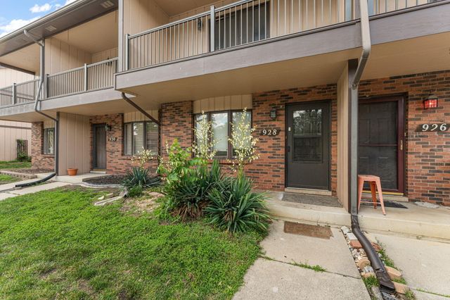 928 Jordan Circle, Schererville, IN 46375