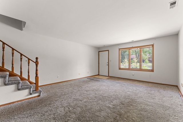 928 Jordan Circle, Schererville, IN 46375