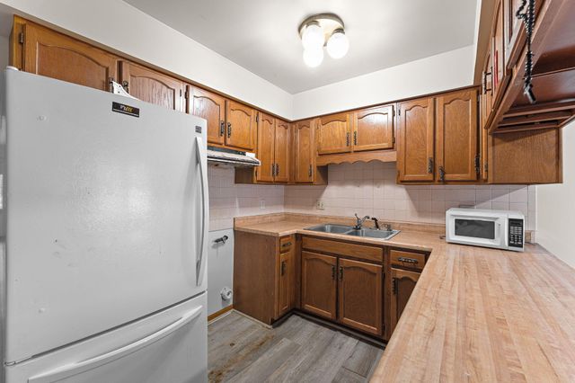 928 Jordan Circle, Schererville, IN 46375