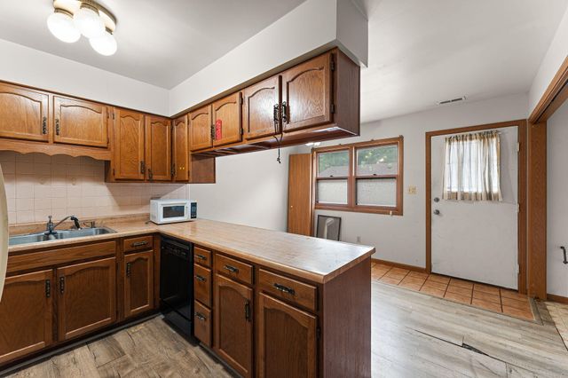 928 Jordan Circle, Schererville, IN 46375